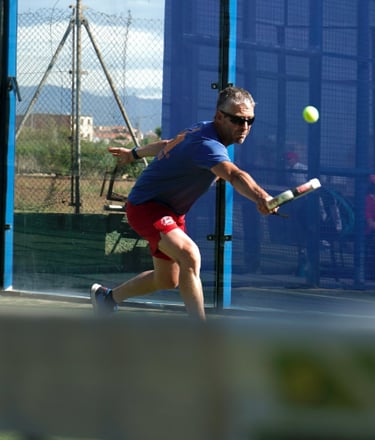 Jugando a padel en el cvn