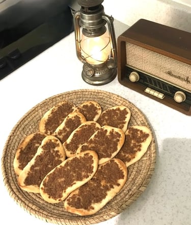 Lahem bi ajeen recipe 