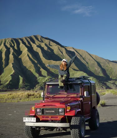 Bromo sunrise and Tumpak sewu Tour