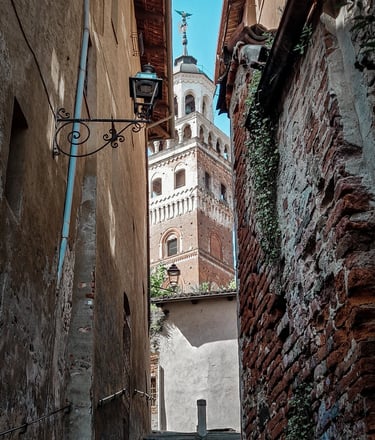 visit saluzzo - piemonte italy