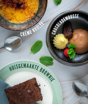 Huisgemaakte desserts bij Krunch Gent: crème brûlée, chocolademousse en brownie
