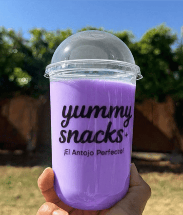 Vaso desechable curvo con tapa domo