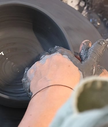 Draaien_bergenmetSANT. •keramiek