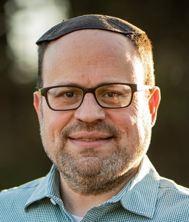 Joshua Wise headshot.