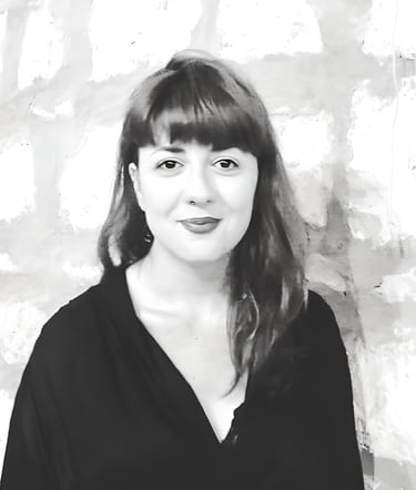 Tina Bikic – artistic portrait used in the biography section.