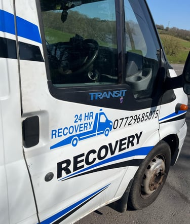 alt="Night-time breakdown recovery job shown in gallery"