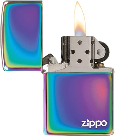 Mechero Zippo iridiscente con acabado arcoíris multicolor y llama a prueba de viento.