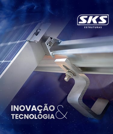 Estrutura metálica destacada sobre fundo azul, logo SKS Estruturas e texto “Inovação & Tecnologia”.