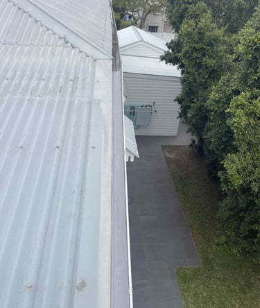 "Gutter cleaning Brisbane southside – before and after"