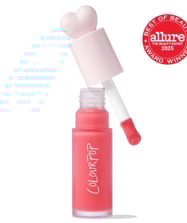 a close up of a lip - lip lip gloss lip gloss