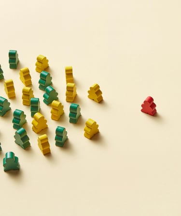 Effect van besluit en proces op de onderlinge relaties.