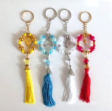 Chaveiros pomba gira e orixas