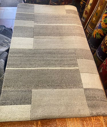 High quality Handmade Carpets: 60-Knot Wool from Nepal
