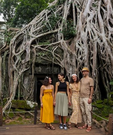 ta-prohm-temple-family