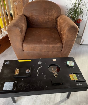 table escape box enquête