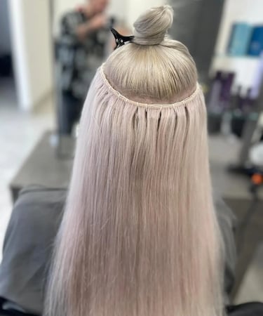 Hair lab UK training course for FEMAILE HAIR EXTENSIONS