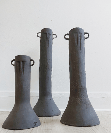 Estelle Del artiste trois vases totem grès noir