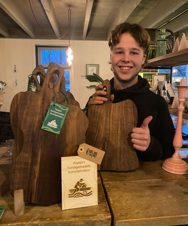 Tof dat je contact met me opneemt over borrelplanken of ander werk