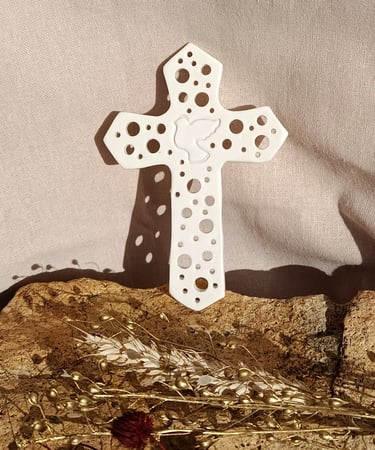 crucifix, ex voto, dizainier, chapelets, saints patrons, objets décoratifs spirituels 