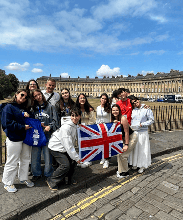 Students from PriegoEnglish on an English immersion trip in Bath, UK.