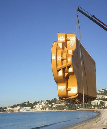 alt="piscine polyester maroc"