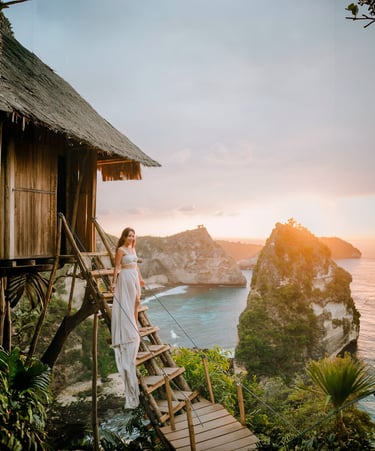 Sunrise landscape view from Rumah Pohon Nusa Penida Bali overlooking the coastline