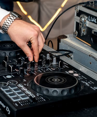 Dj