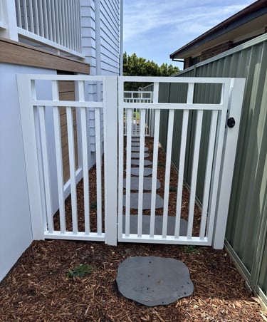Side residential gate