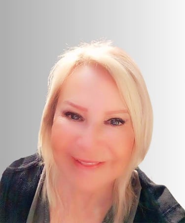 Rosemarie Quay, author and mindfulness guide, smiling.