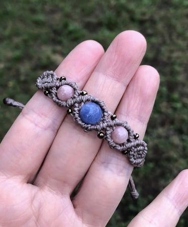 Web construction bracelet grey