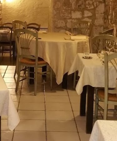 Le restaurant La Chapelle est un très bon restaurant reconnu par l'Enclos du Soleil le Vent