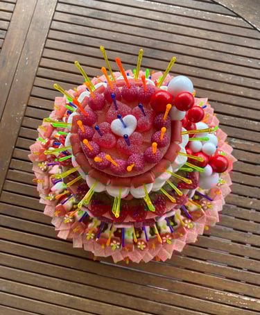 Pièce montée de bonbons a 3 étages fait par Crazy Bask a Biarritz