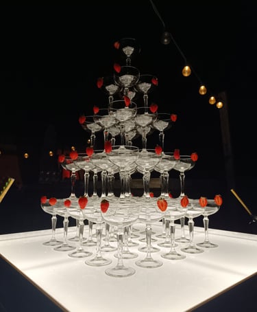 Dizzy Bar šampano piramidė