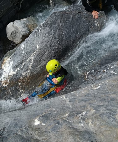 Toboggan canyon serre ponçon, Couleau, Saint Clément sur Durance, canyon enfant