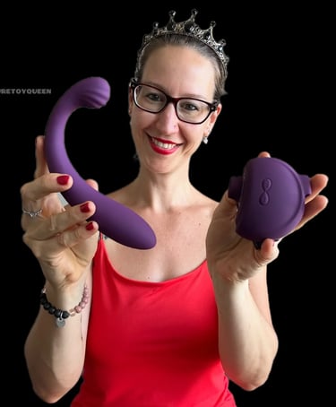 Pleasurelit Patricia holding the tracy's dog OG3 Pleasure tool for a review