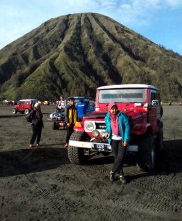Mobil Jeep Wisata Gunung Bromo