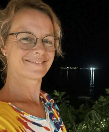photos de la masseuse et formatrice caroline