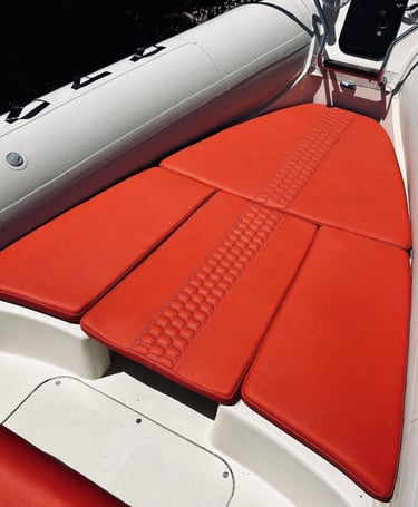 matelassé rouge bain de soleil