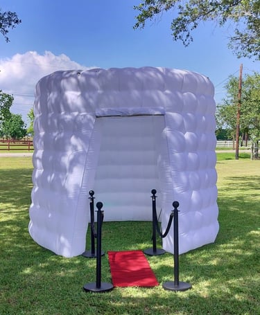 Selfie Cave Photo Booth Bookings 832-216-8423