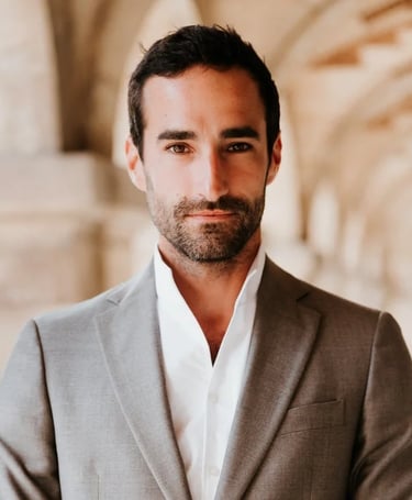 Maître Pierre Lajus, avocat spécialisé en contentieux commerciaux à Paris