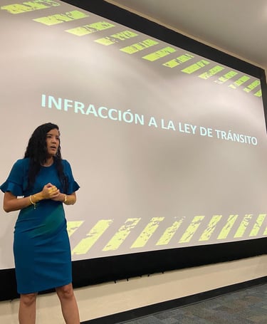 Conferenciante sobre leyes en Puerto Rico.