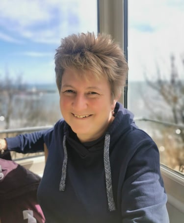 Juliet - a fully qualified Approved Driving Instructor