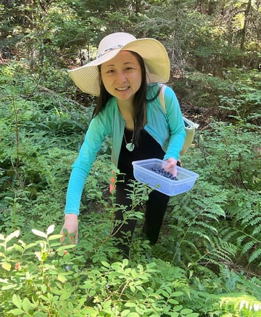 Healthy private chef huckleberries for luxury retreats glamping farm to table meals travelers Oregon