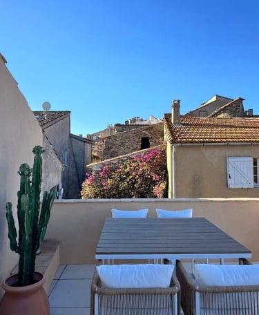 Maison à Gassin avec rooftop en location saisonnière gérée par Sienna Conciergerie