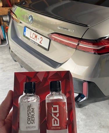 kit de protection céramique Gtechniq Crystal Serum Light & Exo V5 sur une BMW i5 
