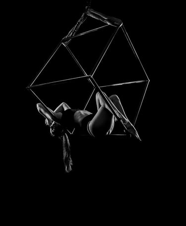 low key black and white pole dance photography maude tourret photography