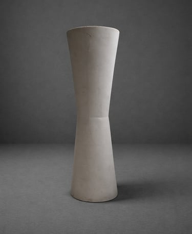 Maceta muy alta gris en fibra de vidrio