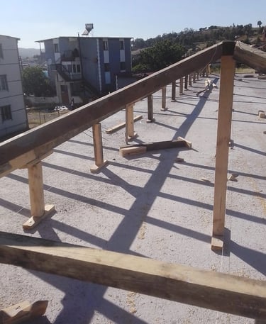 Çatı ısı yalıtımı uygulaması, Ayvalık çevresinde enerji verimliliği artırımı.