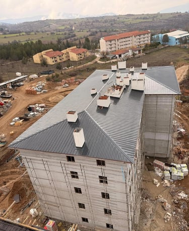Ev sahibi ile yerinde keşif, Ayvalık çatı tamiri fiyat ve proje danışmanlığı.