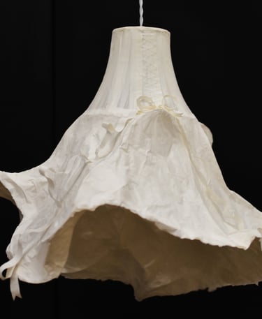 Tenue de soirée lightened sculpture